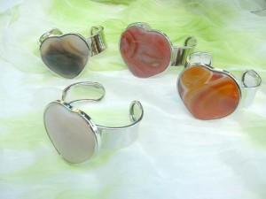 genuine-gemstone-bangle-cuff-agate-heart, Agate Jewelry and Carvings