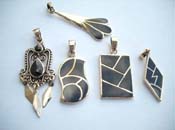 Black onyx bronze pendant, ramdomly picked.