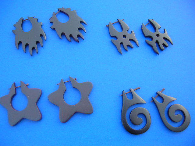 Indonesian fashion natural wood earrings - B2b jewelry trade market