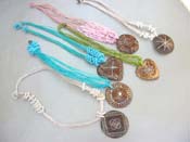 Wooden pendant necklace with white prints pattern