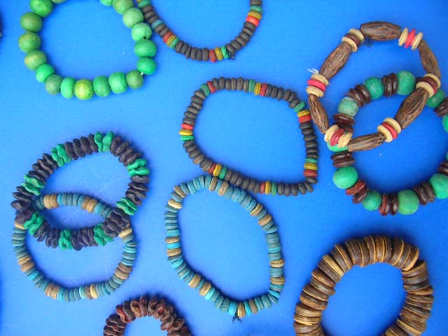 Import supply  exchange - Quality crafted wood bead bracelet