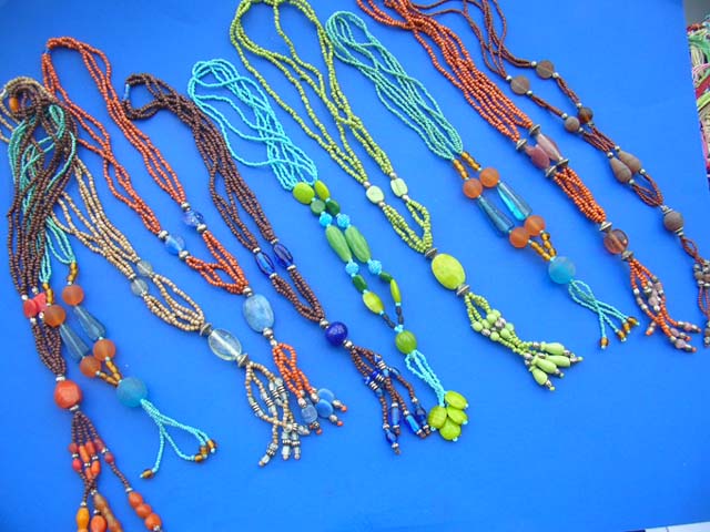 Online fashion shopping - Fancy, ladies necklace with both mini beads and glass beads 