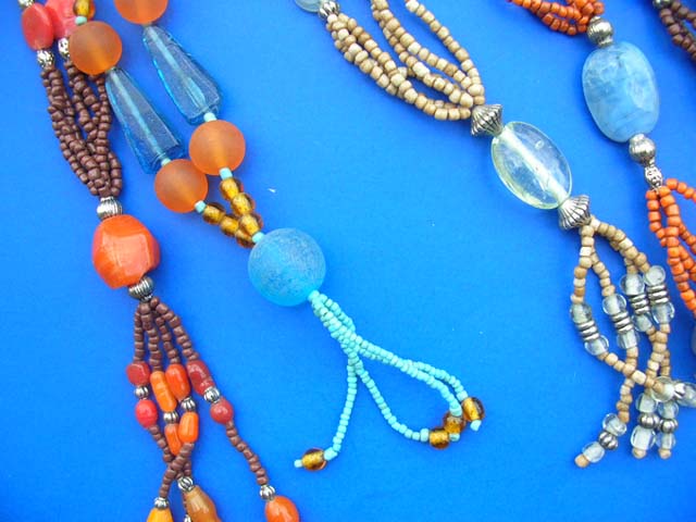 Online fashion shopping - Fancy, ladies necklace with both mini beads and glass beads 