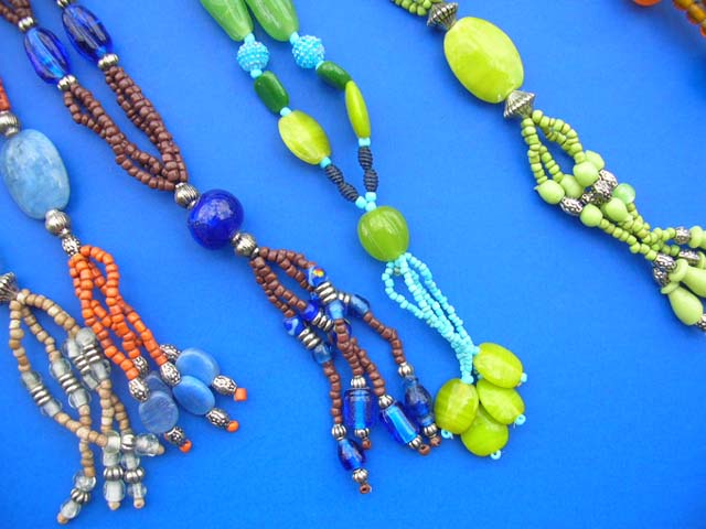 Online fashion shopping - Fancy, ladies necklace with both mini beads and glass beads 