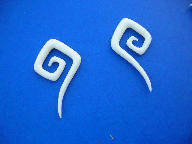 Exotic jewelry online wholesaler -Indonesia art spiral earrings from organic bone